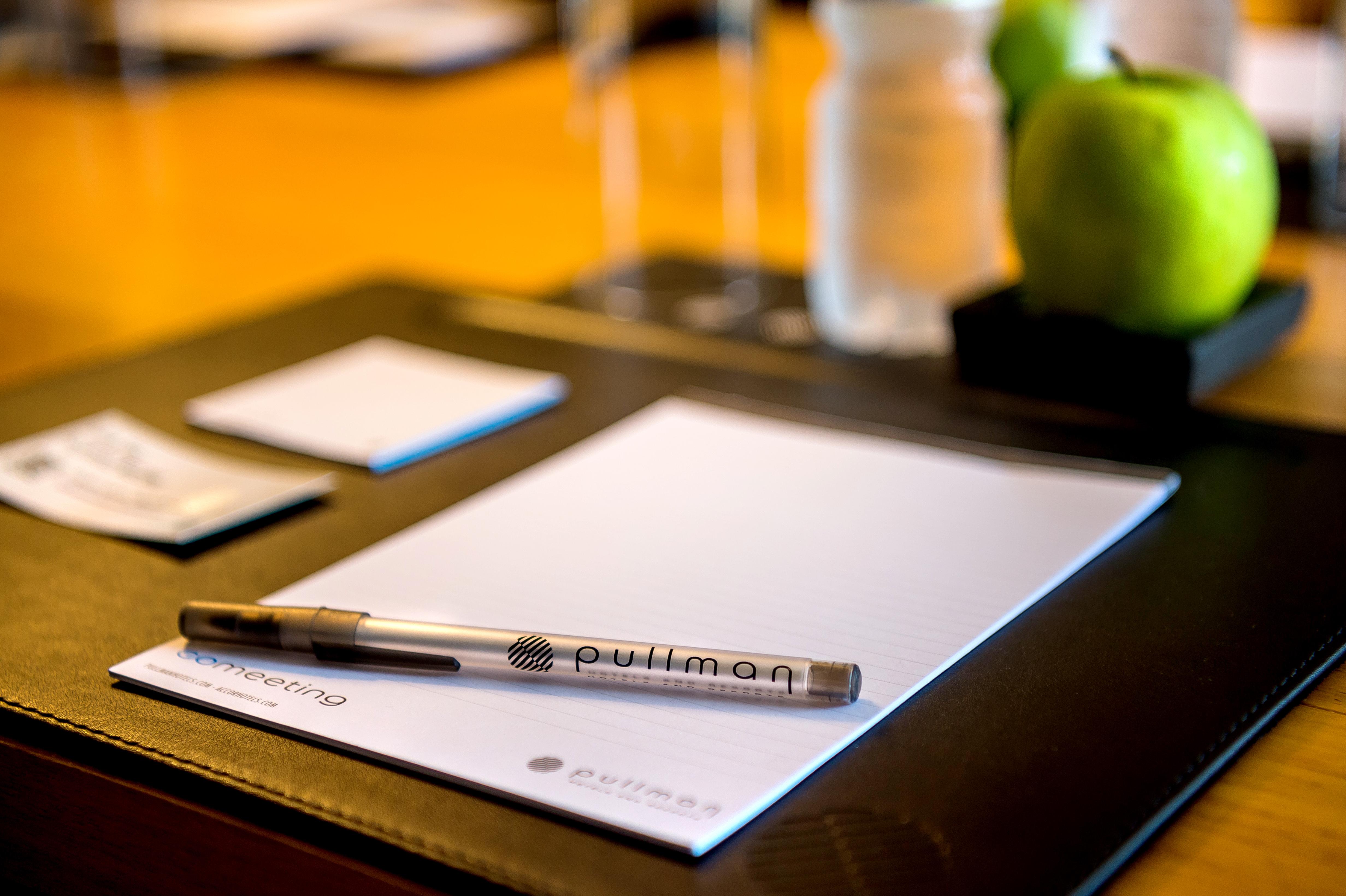 فندق بولمان ساو باولو مطار جوارول هاوس جوارولوس المظهر الخارجي الصورة A pen and a notepad